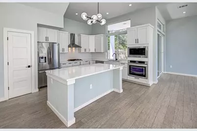 1110 3/4 Fiesta Street #1, Austin, TX 78702 - Photo 3