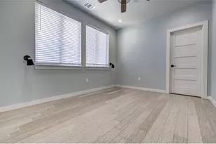 1110 3/4 Fiesta St, Austin, TX 78702 - Photo 13