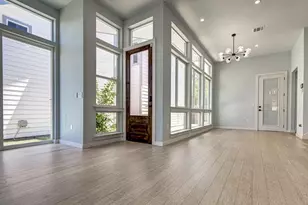 1110 3/4 Fiesta St, Austin, TX 78702 - Photo 9