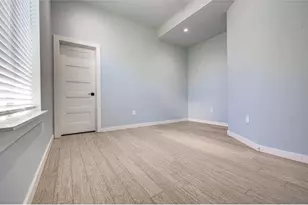 1110 3/4 Fiesta St, Austin, TX 78702 - Photo 15