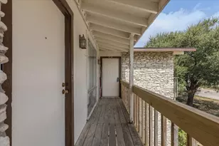 2507 Manor Cir, Austin, TX 78723 - Photo 3