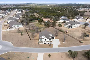 408 Northcrest Dr, Liberty Hill, TX 78642 - Photo 3