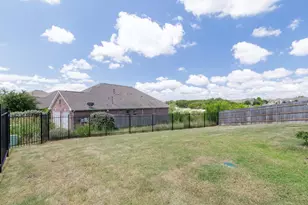 8015 Purple Aster Pass, Lago Vista, TX 78645 - Photo 27
