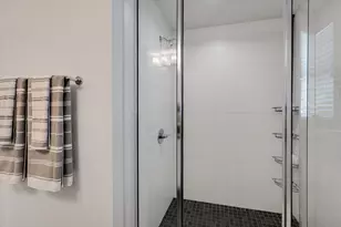 1904 Bunche Rd, Austin, TX 78721 - Photo 13