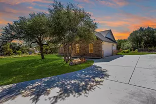 185 Valley Sierra Ln, Driftwood, TX 78619 - Photo 3