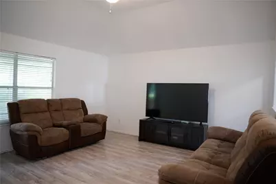 9305 Pioneer Forest Drive, Austin, TX 78744 - Photo 17