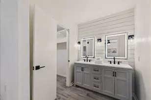 6108 Shadow Valley Dr, Austin, TX 78731 - Photo 17