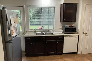 5263 Meadow Creek Dr, Austin, TX 78745 - Photo 9