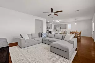 220 Saranac Dr, Elgin, TX 78621 - Photo 9