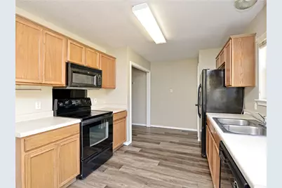 9212 Rowlands Sayle Road, Austin, TX 78744 - Photo 3