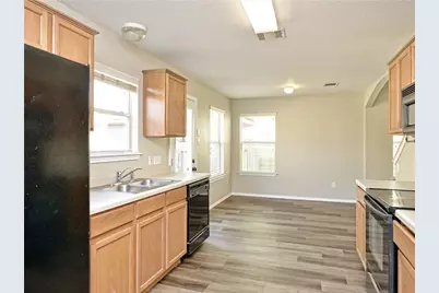 9212 Rowlands Sayle Road, Austin, TX 78744 - Photo 7