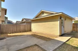 9212 Rowlands Sayle Rd, Austin, TX 78744 - Photo 11