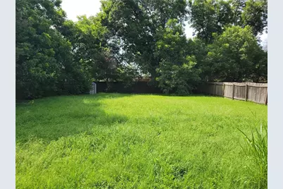 1501 Prather Street, Taylor, TX 76574 - Photo 9