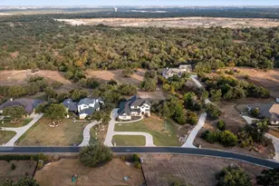 1008 Eagle Point Dr, Georgetown, TX 78628 - Photo 35