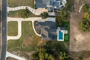 1008 Eagle Point Dr, Georgetown, TX 78628 - Photo 37