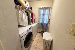1210 Delano St, Austin, TX 78721 - Photo 9