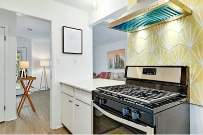 608 Amesbury Lane, Austin, TX 78752 - Photo 15