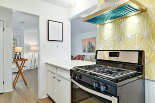 608 Amesbury Ln, Austin, TX 78752 - Photo 15