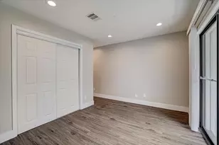 935 La Posada Dr, Austin, TX 78752 - Photo 9