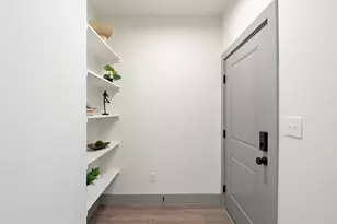 2450 Wickersham Ln, Austin, TX 78741 - Photo 7