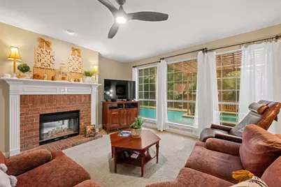 10417 Peonia Court, Austin, TX 78733 - Photo 7