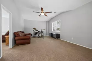 741 Wiltshire Dr, Hutto, TX 78634 - Photo 23