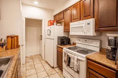 807 W 25th Street #102, Austin, TX 78705 - Photo 5