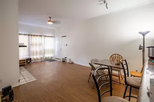 807 W 25th St, Austin, TX 78705 - Photo 3