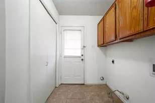 1304 Zephyr Ln, Round Rock, TX 78664 - Photo 11