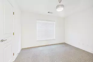 711 W 32nd St, Austin, TX 78705 - Photo 15