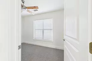 711 W 32nd St, Austin, TX 78705 - Photo 11