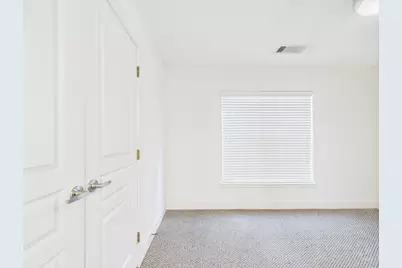 711 W 32 Street #155, Austin, TX 78705 - Photo 17