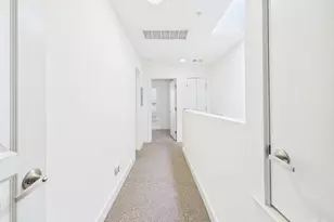 711 W 32nd St, Austin, TX 78705 - Photo 31