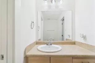 711 W 32nd St, Austin, TX 78705 - Photo 27