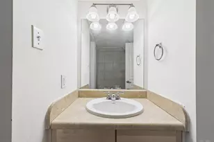 711 W 32nd St, Austin, TX 78705 - Photo 23