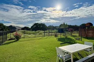 1202 Sage Thrasher Cir, Dripping Springs, TX 78620 - Photo 29