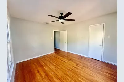 1133 N Avenue C, Elgin, TX 78621 - Photo 5