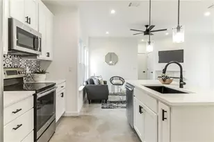 1144 Gunter St, Austin, TX 78721 - Photo 3
