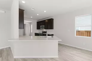 112 Elm Br Trl, Taylor, TX 76574 - Photo 7