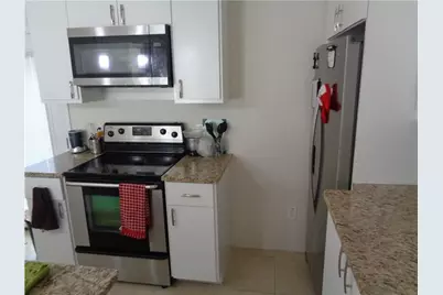 210 E 32nd Street #E, Austin, TX 78705 - Photo 21