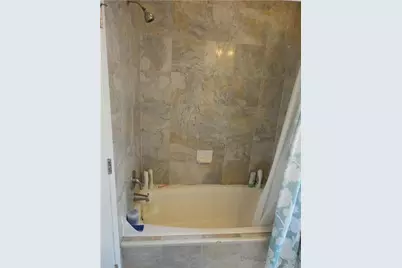 210 E 32nd Street #E, Austin, TX 78705 - Photo 7