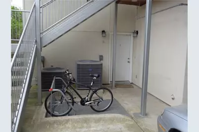 210 E 32nd Street #E, Austin, TX 78705 - Photo 19