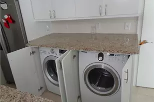 210 E 32nd St, Austin, TX 78705 - Photo 23