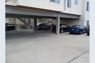 210 E 32nd Street #E, Austin, TX 78705 - Photo 15