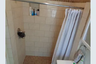 210 E 32nd Street #E, Austin, TX 78705 - Photo 11