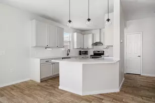 8909 Winter Haven Rd, Austin, TX 78747 - Photo 11