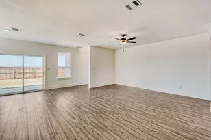 151 Sincere Dr, Kyle, TX 78640 - Photo 5