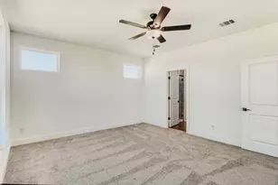 151 Sincere Dr, Kyle, TX 78640 - Photo 13