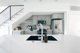 2002 E 7th St, Austin, TX 78702 - Photo 3