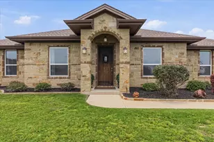 104 W Vienna Dr, Hutto, TX 78634 - Photo 3